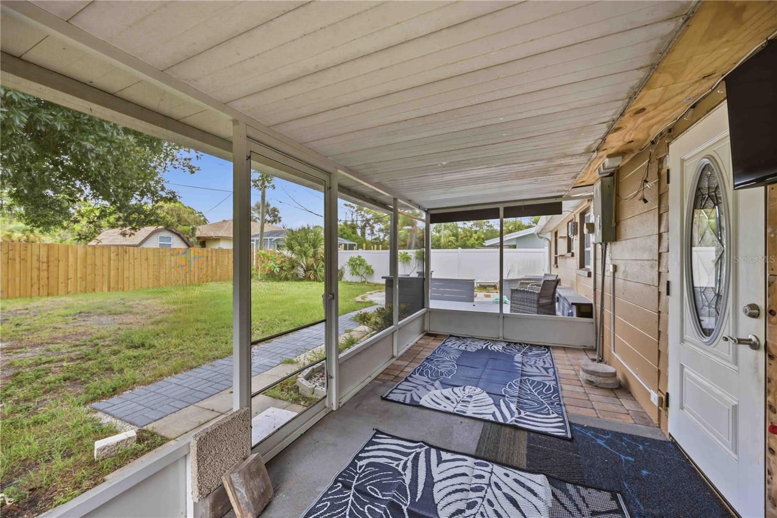 PINE LAKE - Residential