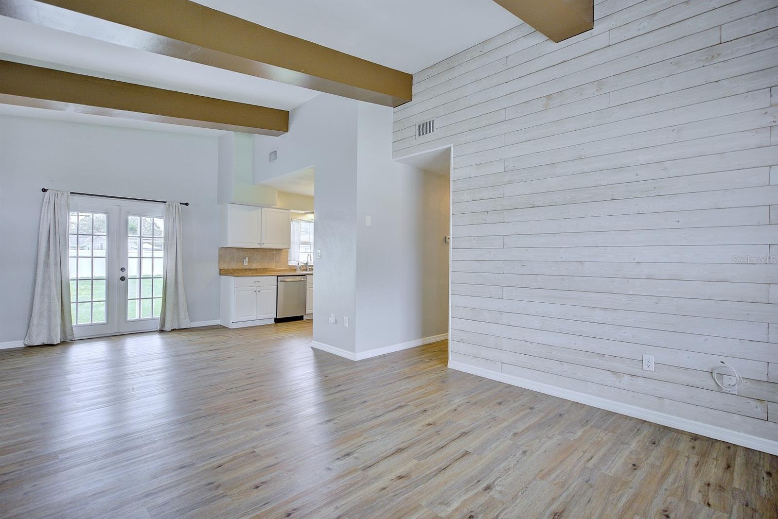 LAKE SEBRING - Residential