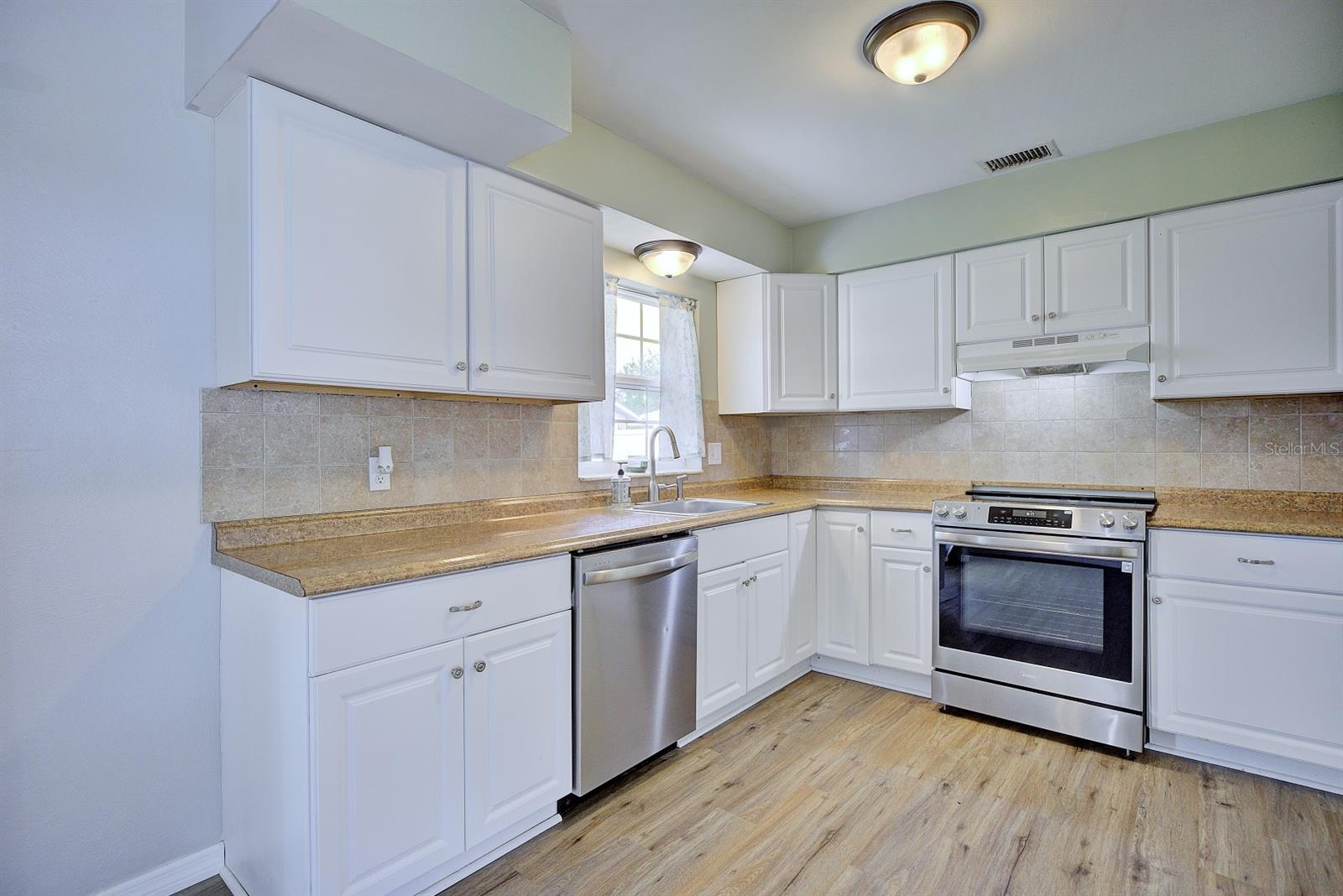 LAKE SEBRING - Residential