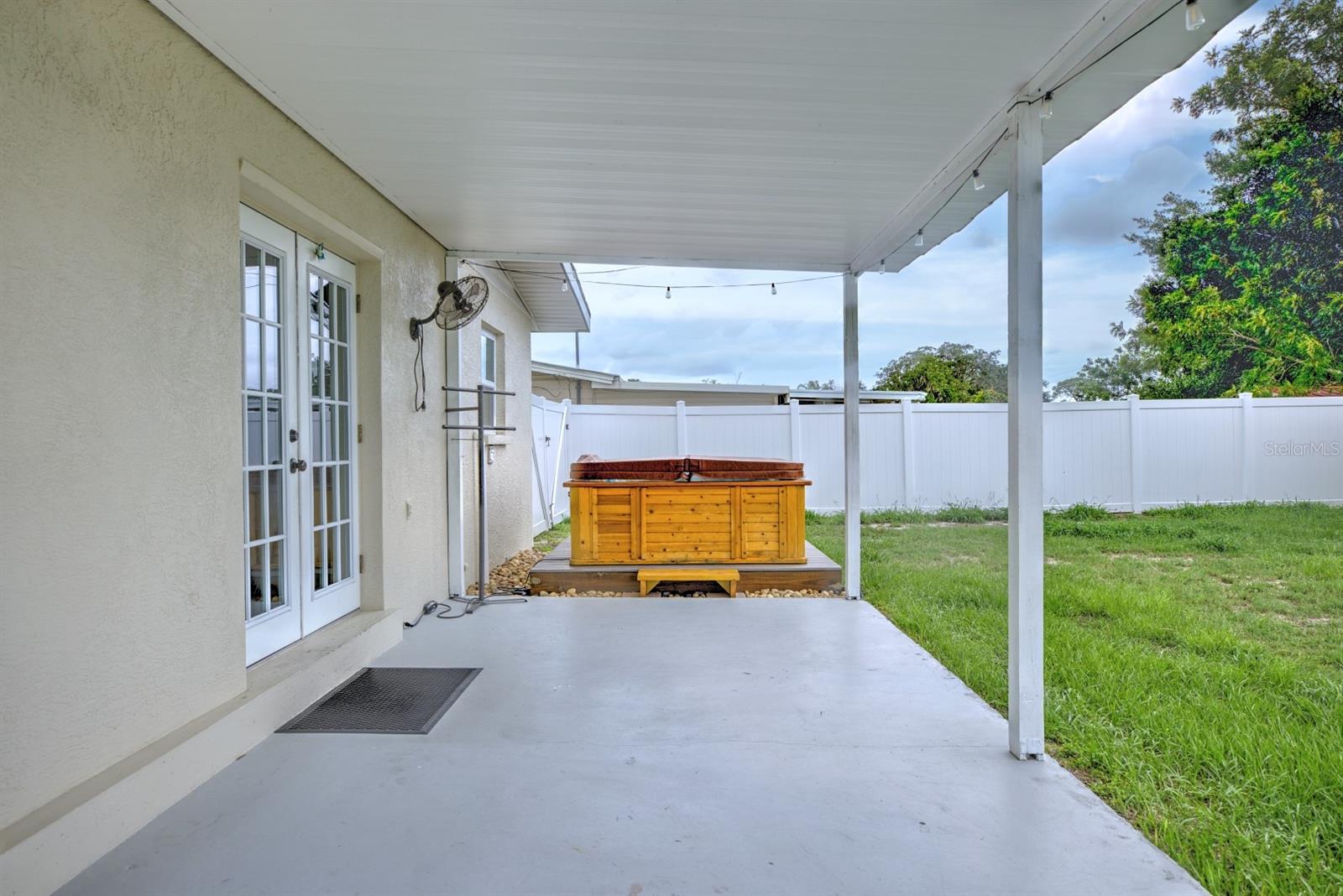 LAKE SEBRING - Residential