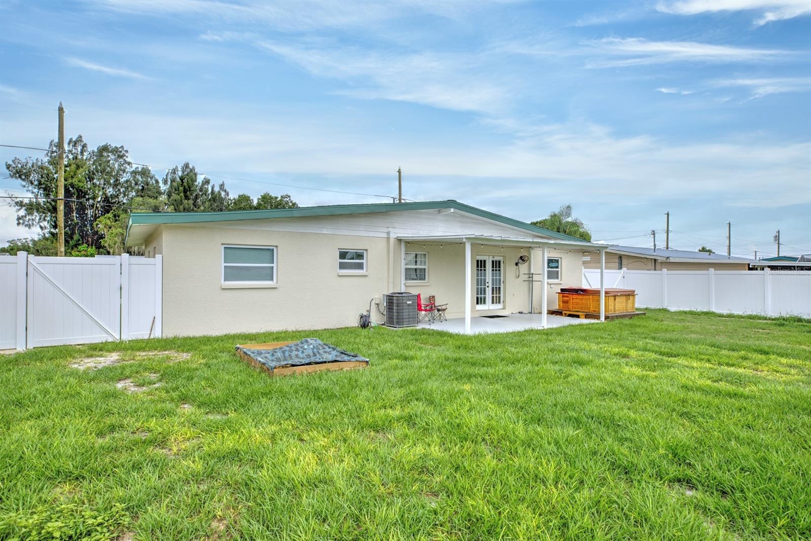 LAKE SEBRING - Residential