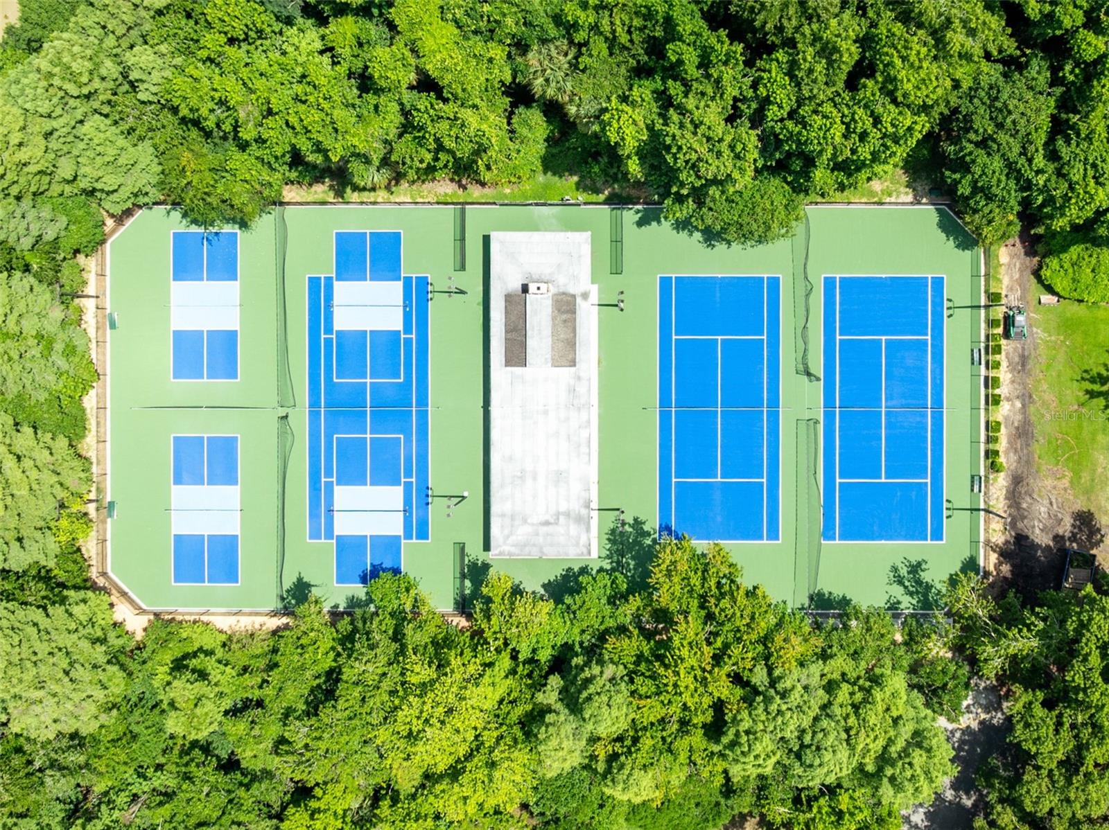 CROWN OAKS 1ST ADD - Residential
