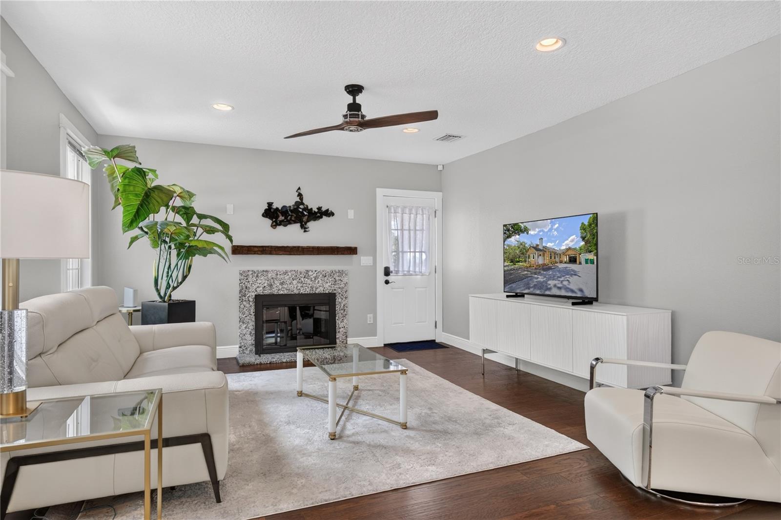 BRYNES - Residential
