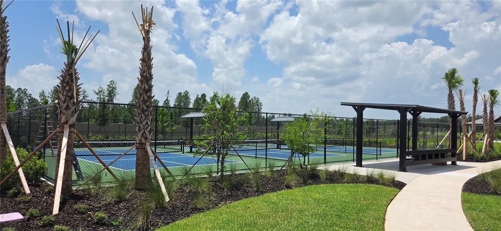 TWO RIVERS - Residential Lease