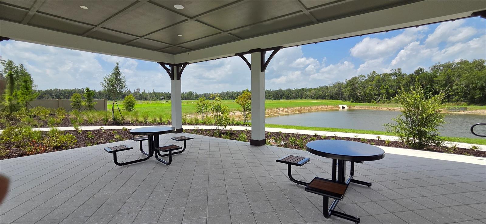 TWO RIVERS - Residential Lease