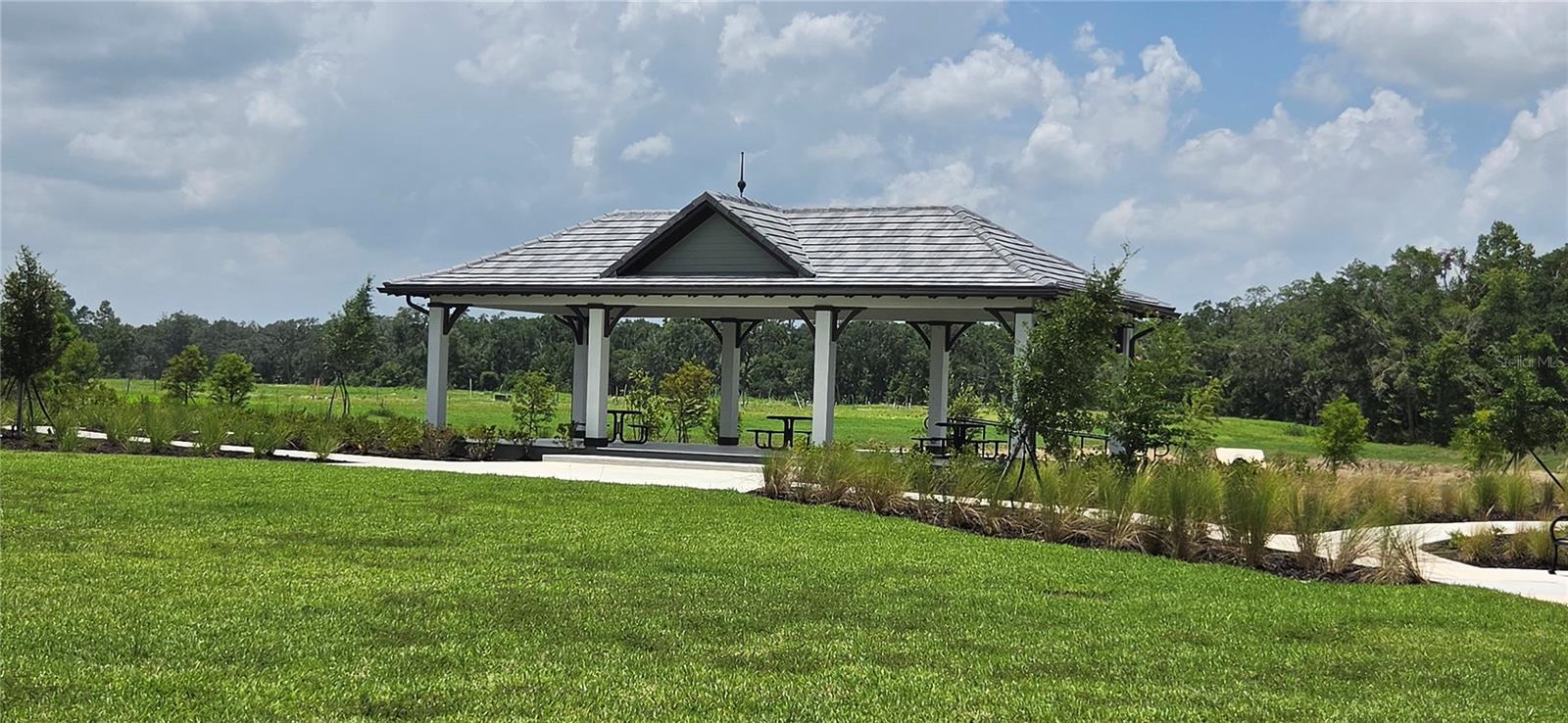 TWO RIVERS - Residential Lease