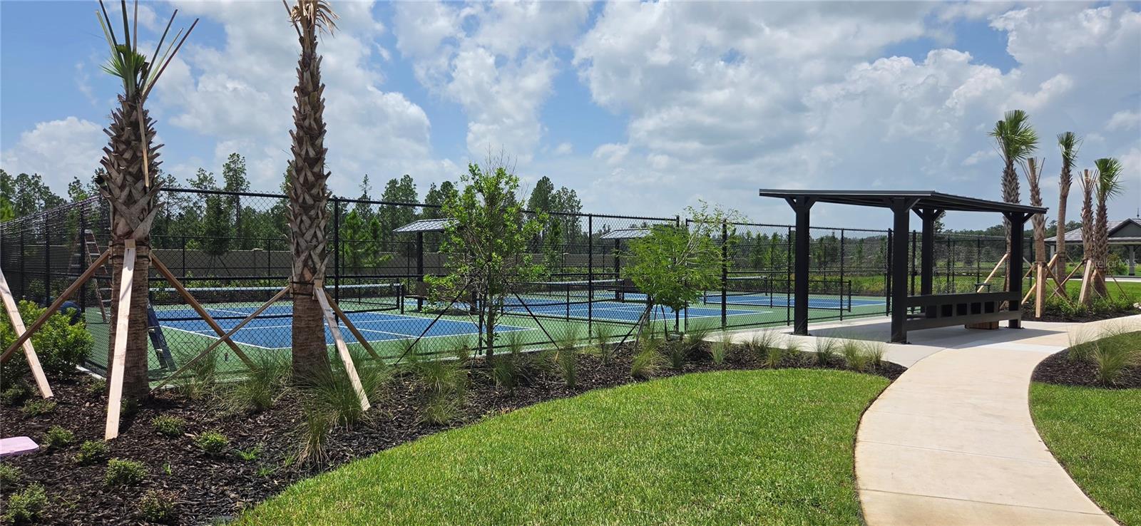 TWO RIVERS - Residential Lease