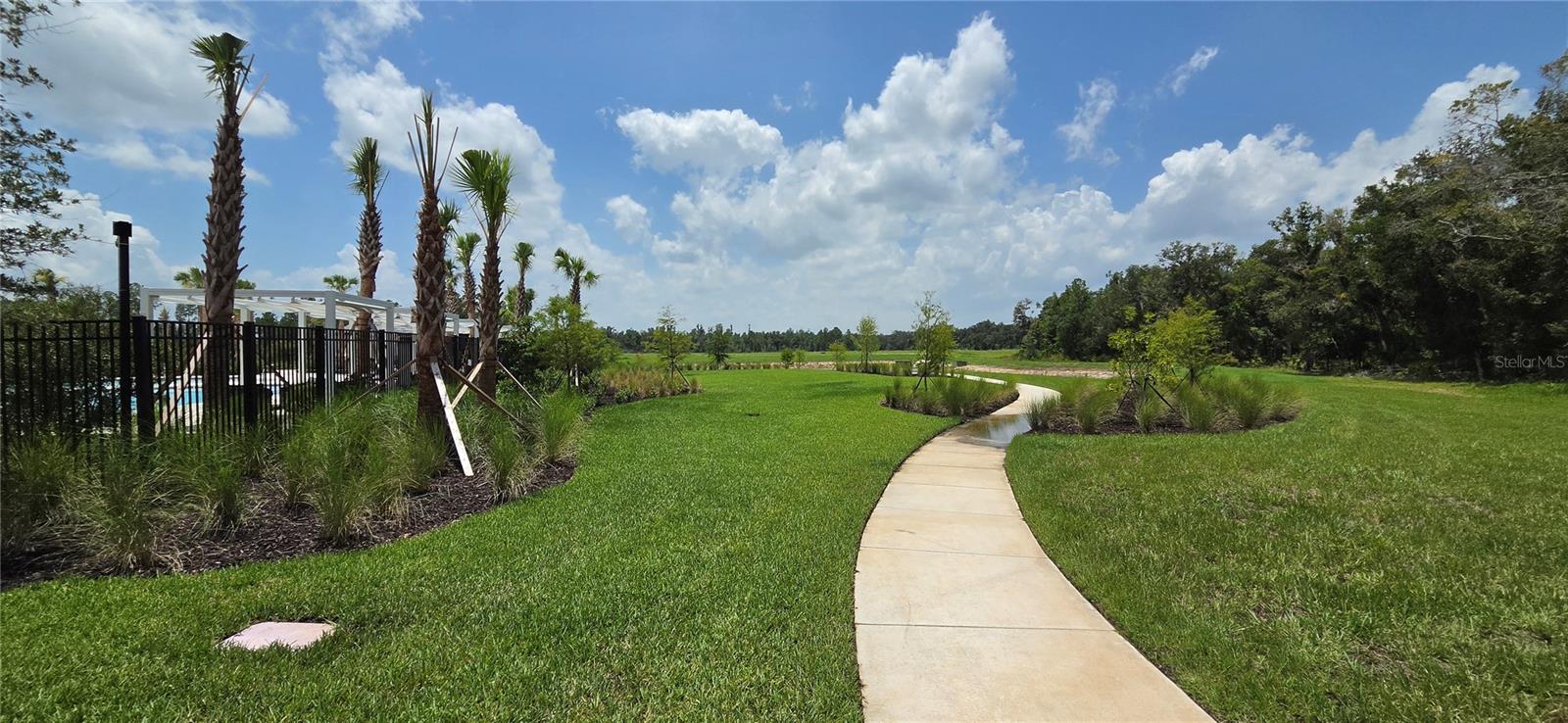 TWO RIVERS - Residential Lease