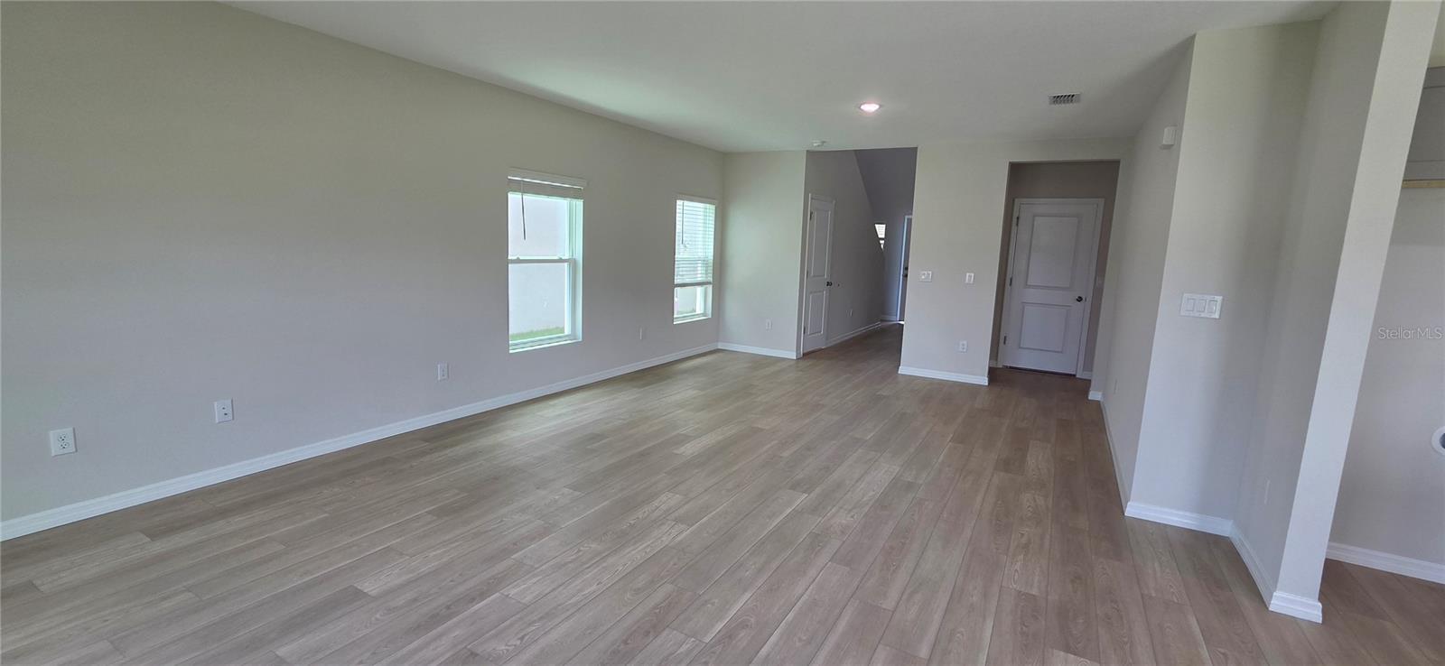 TWO RIVERS - Residential Lease