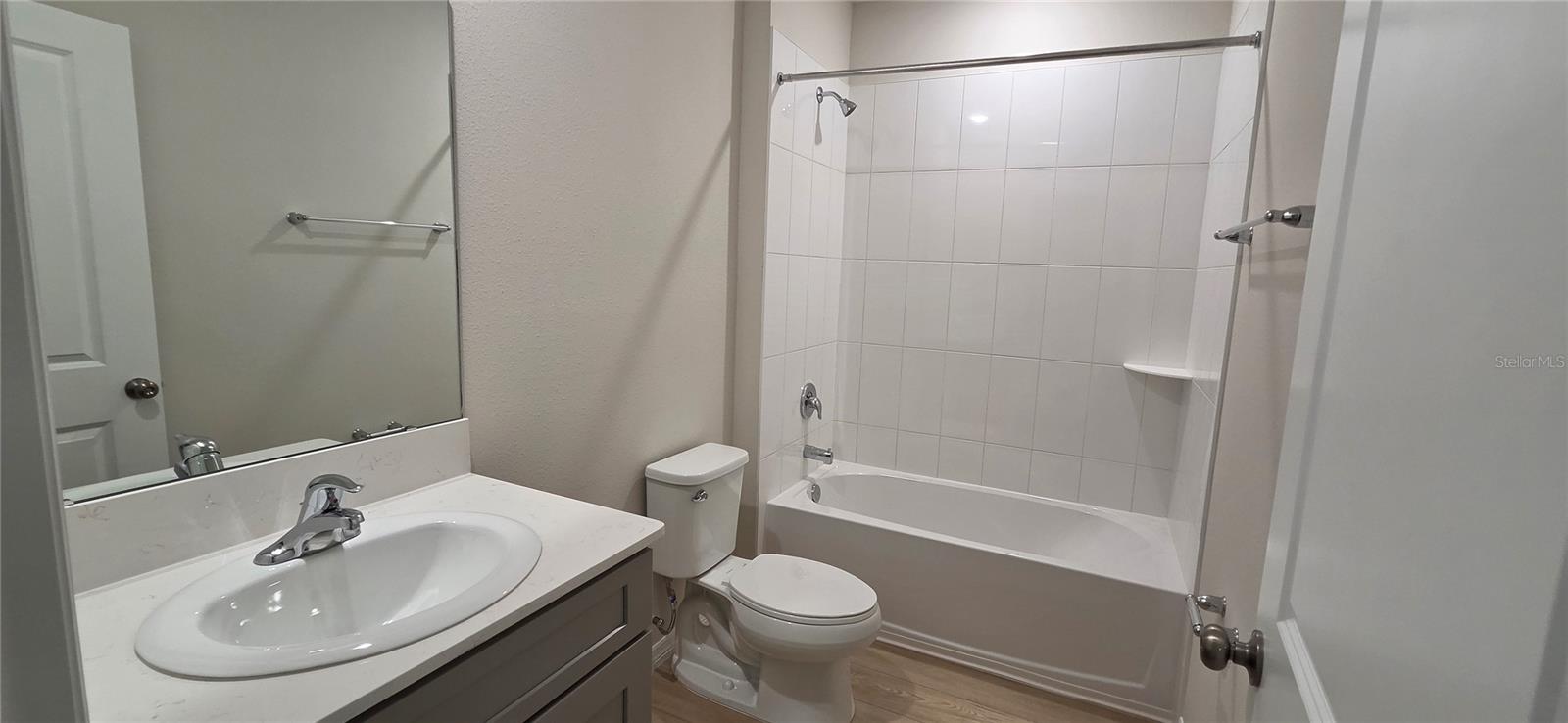TWO RIVERS - Residential Lease