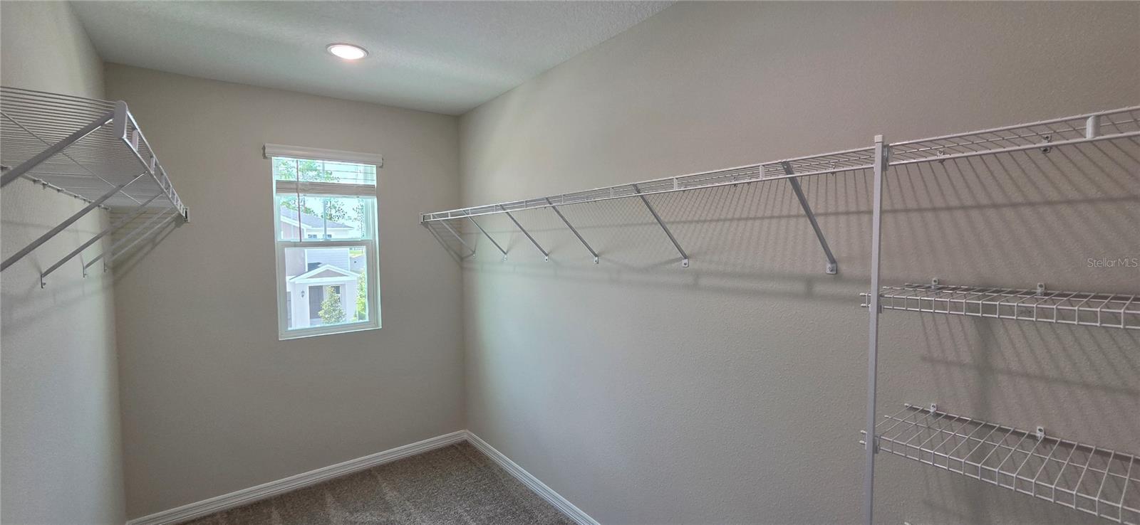 TWO RIVERS - Residential Lease