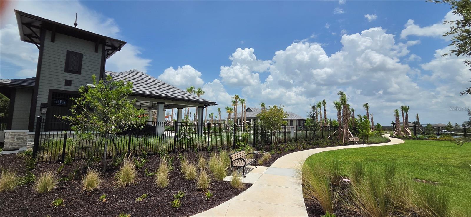 TWO RIVERS - Residential Lease