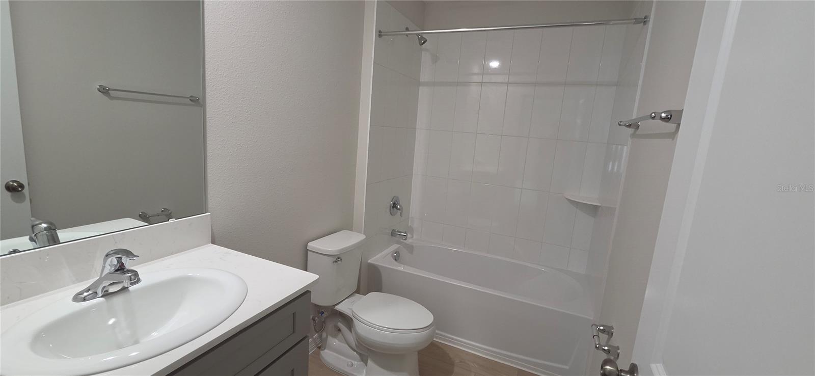TWO RIVERS - Residential Lease
