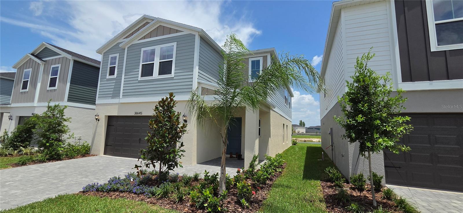 TWO RIVERS - Residential Lease