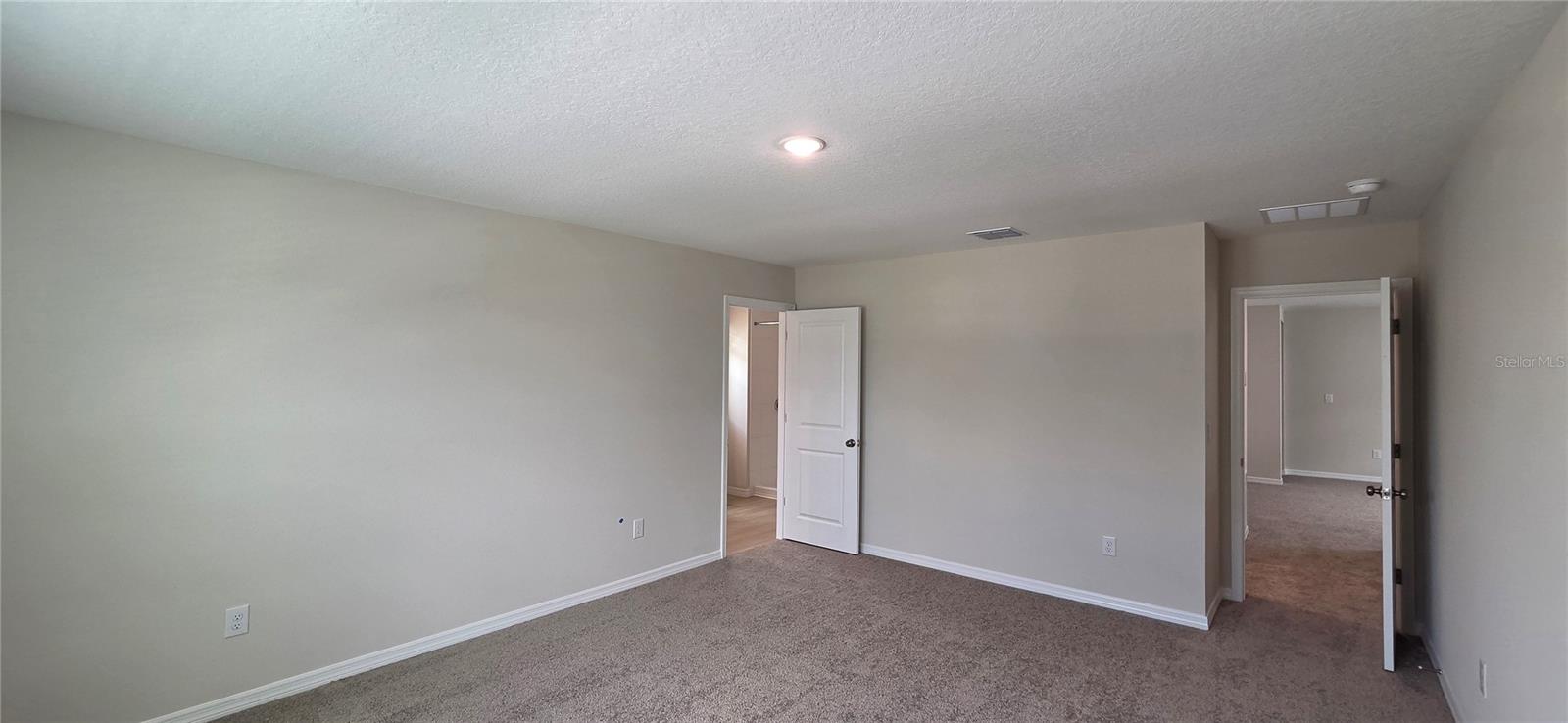 TWO RIVERS - Residential Lease