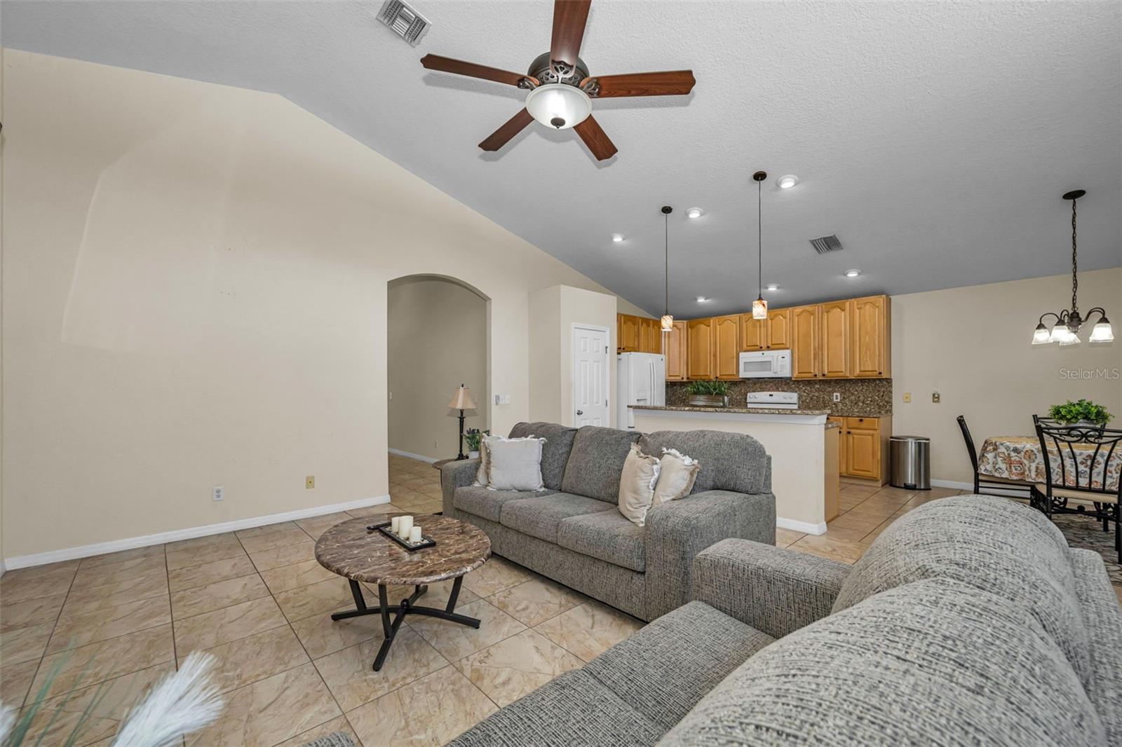CRESCENT VIEW - Residential