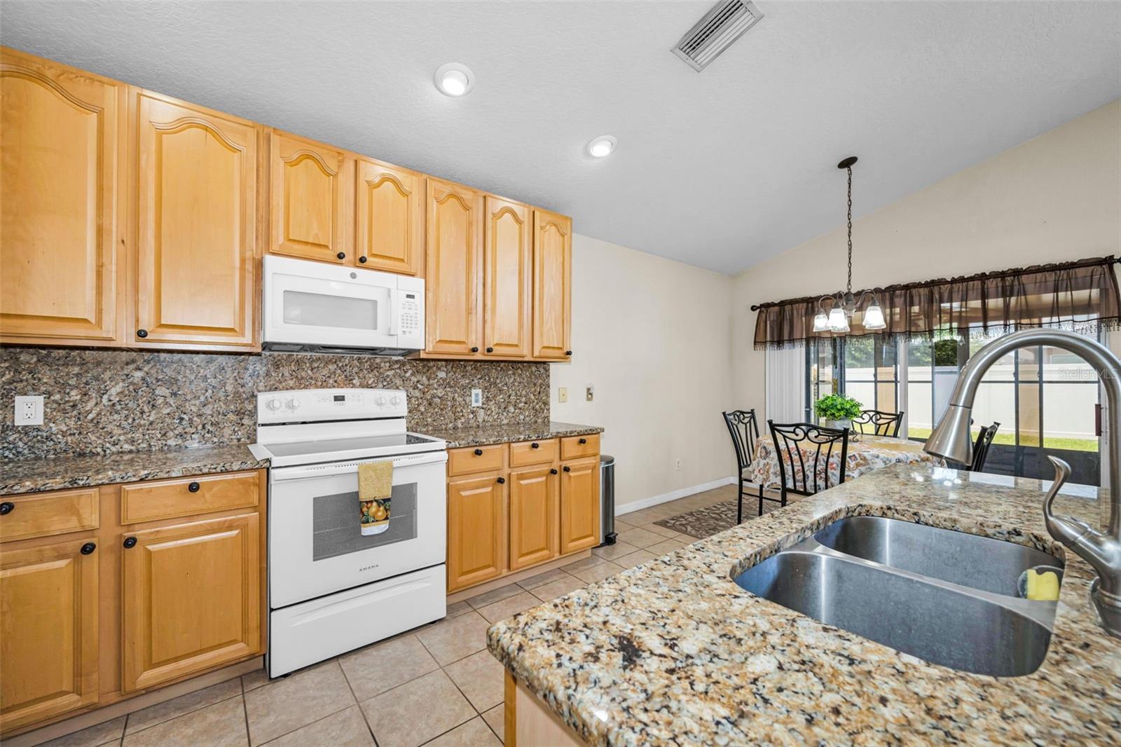 CRESCENT VIEW - Residential