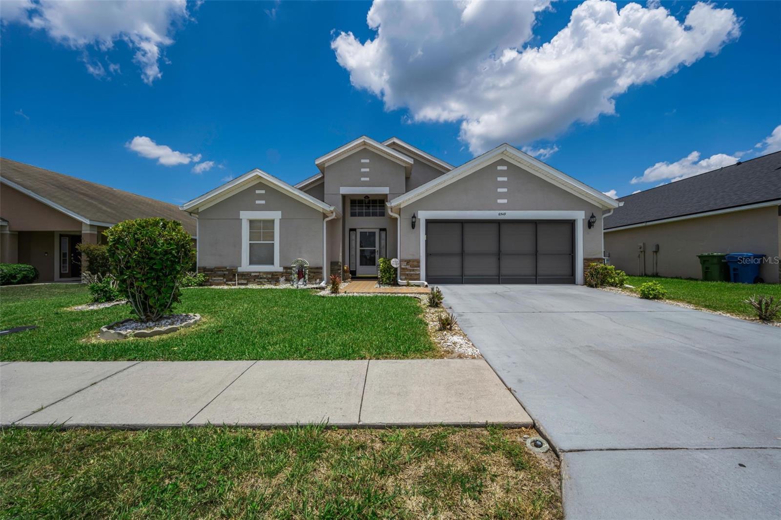 CRESCENT VIEW - Residential