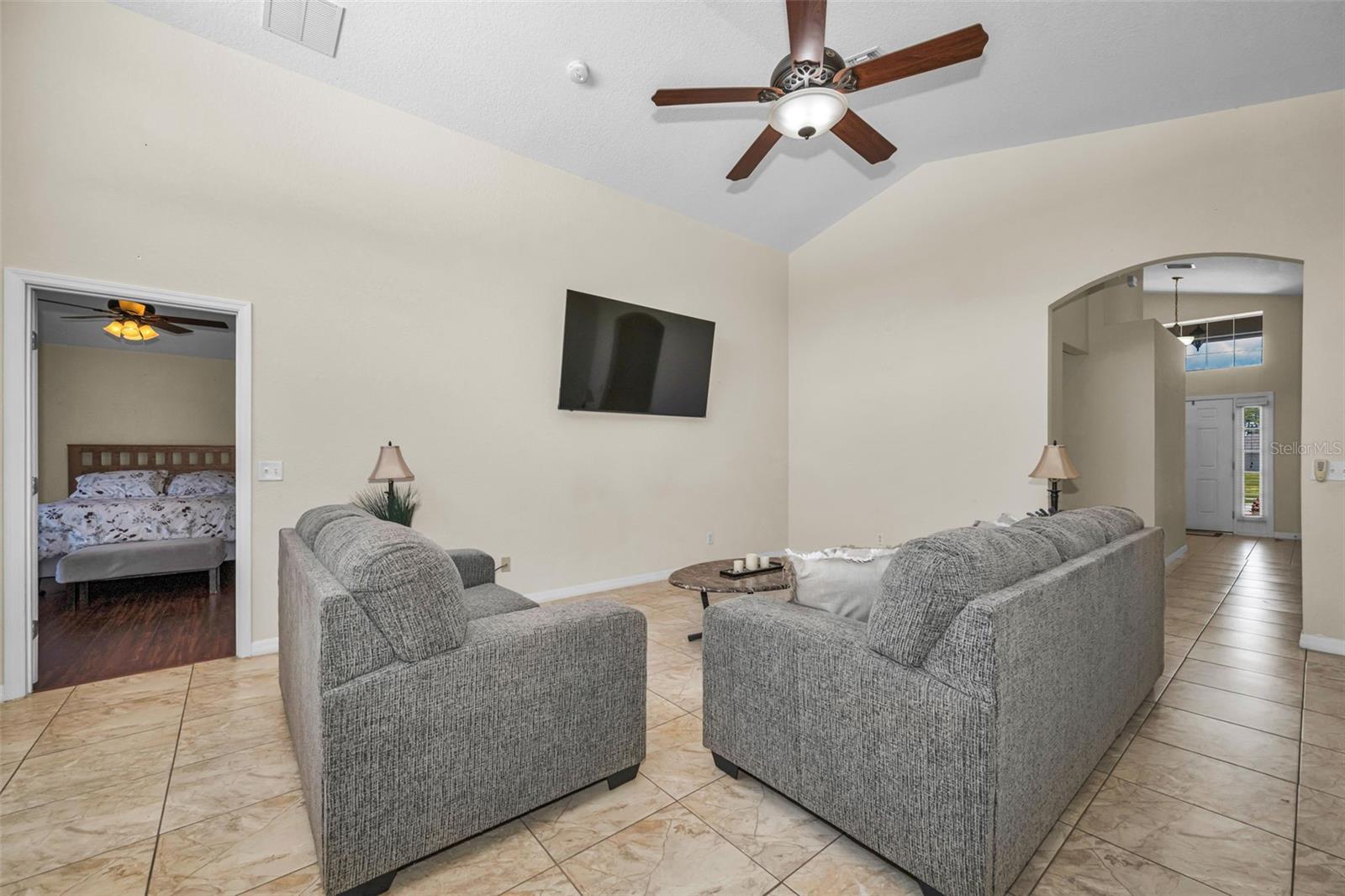 CRESCENT VIEW - Residential