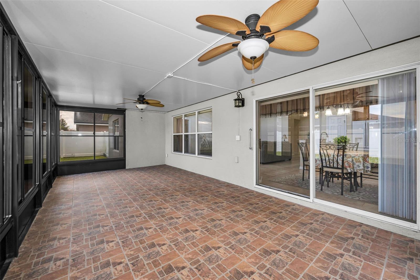 CRESCENT VIEW - Residential