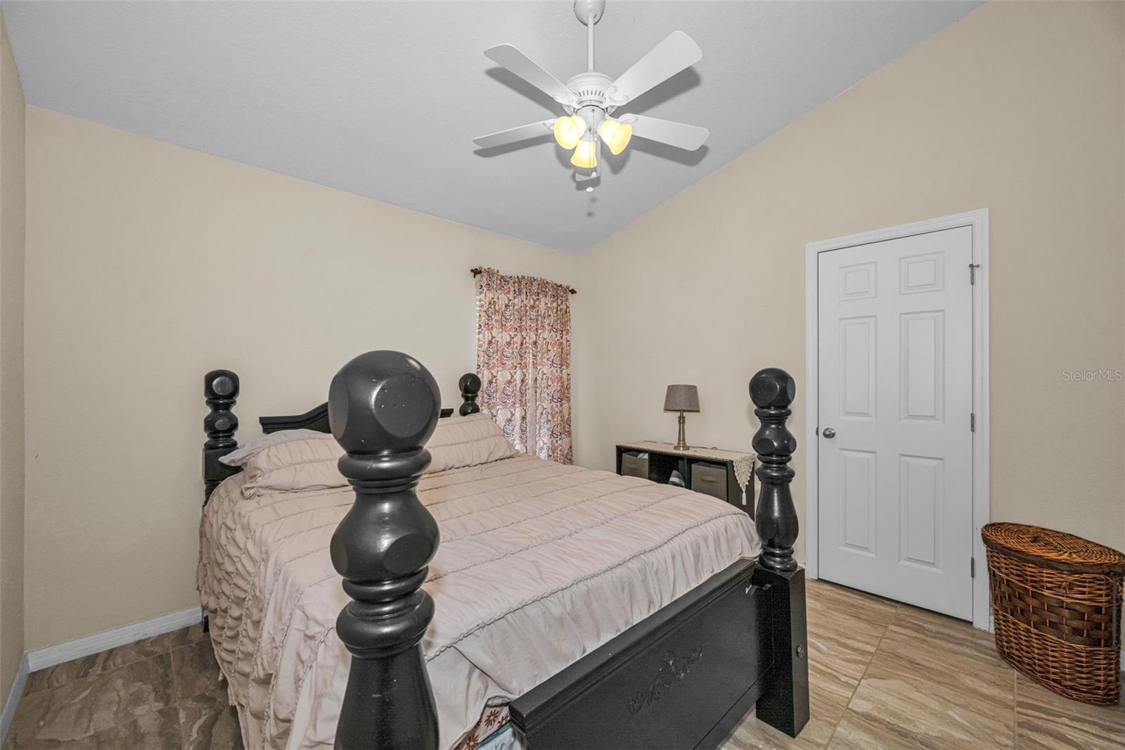 CRESCENT VIEW - Residential
