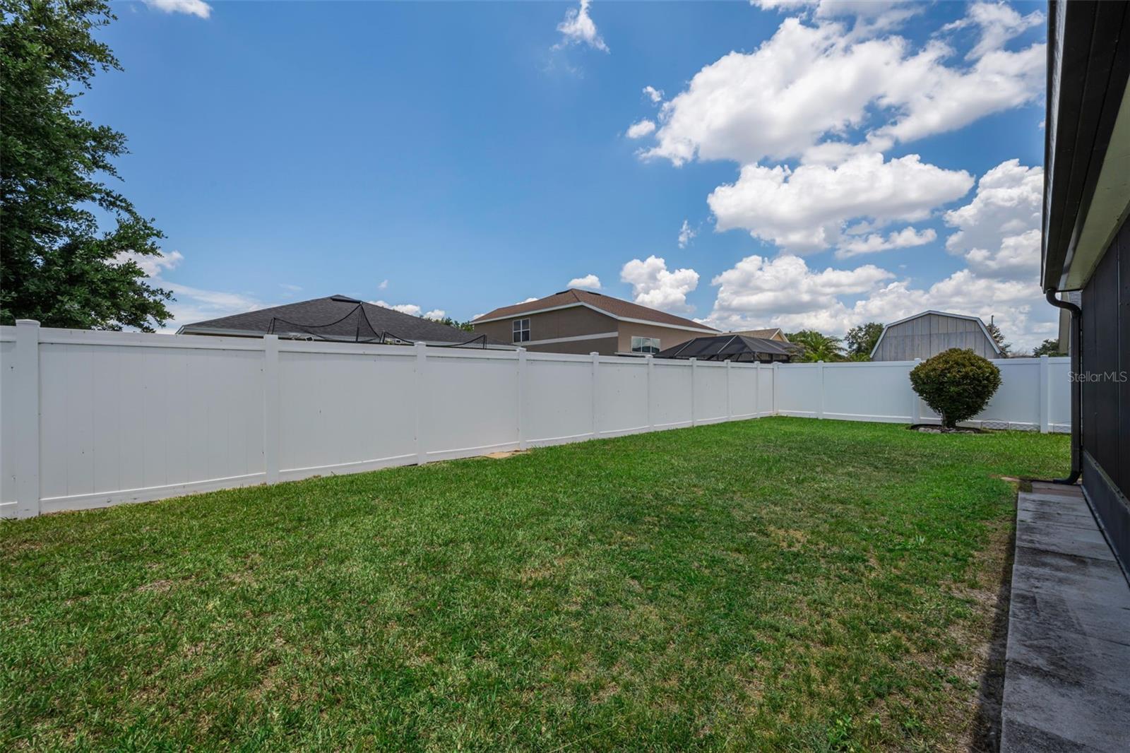 CRESCENT VIEW - Residential