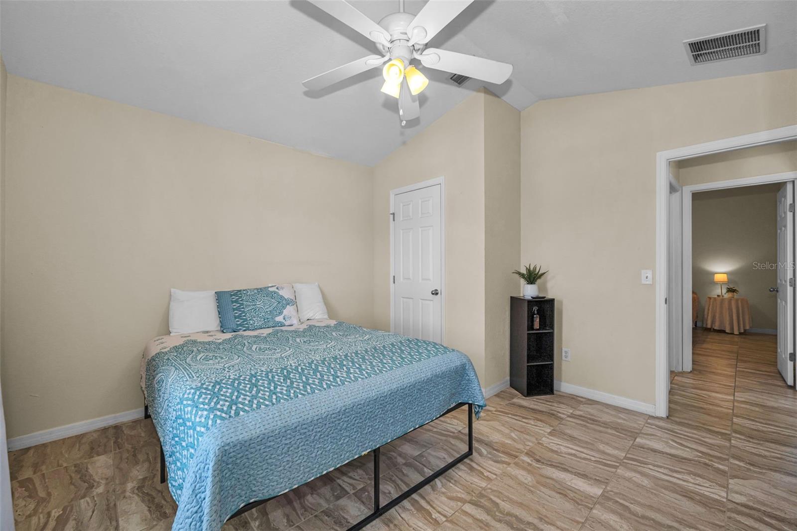 CRESCENT VIEW - Residential