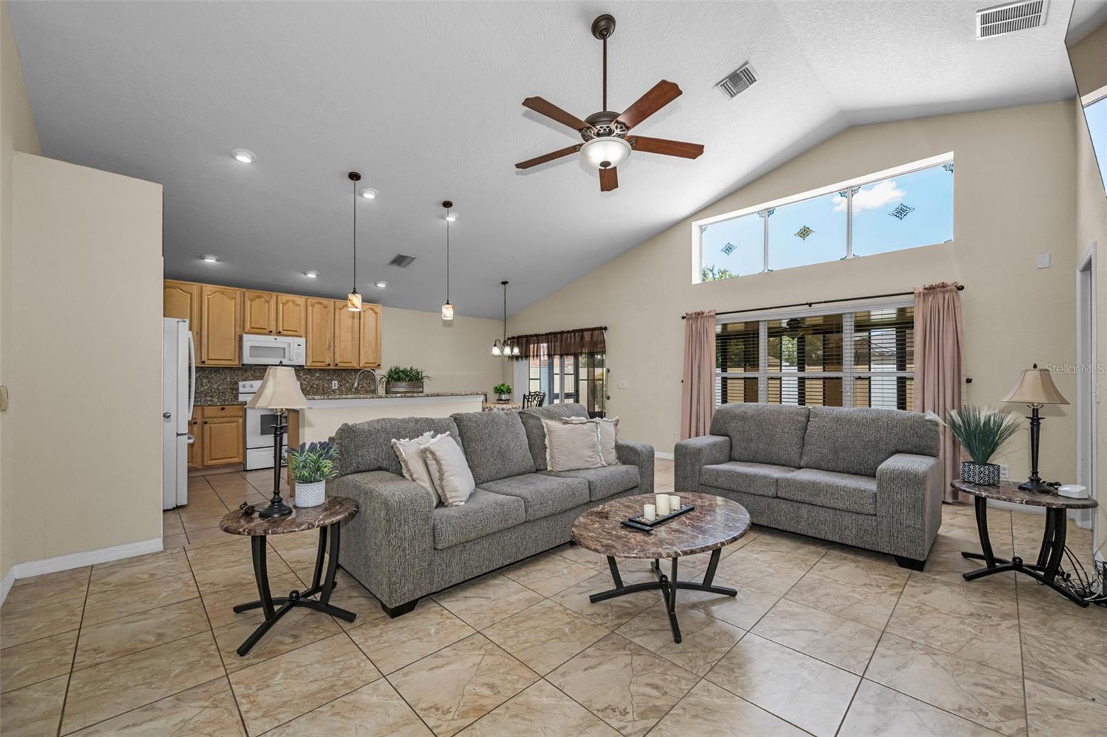 CRESCENT VIEW - Residential