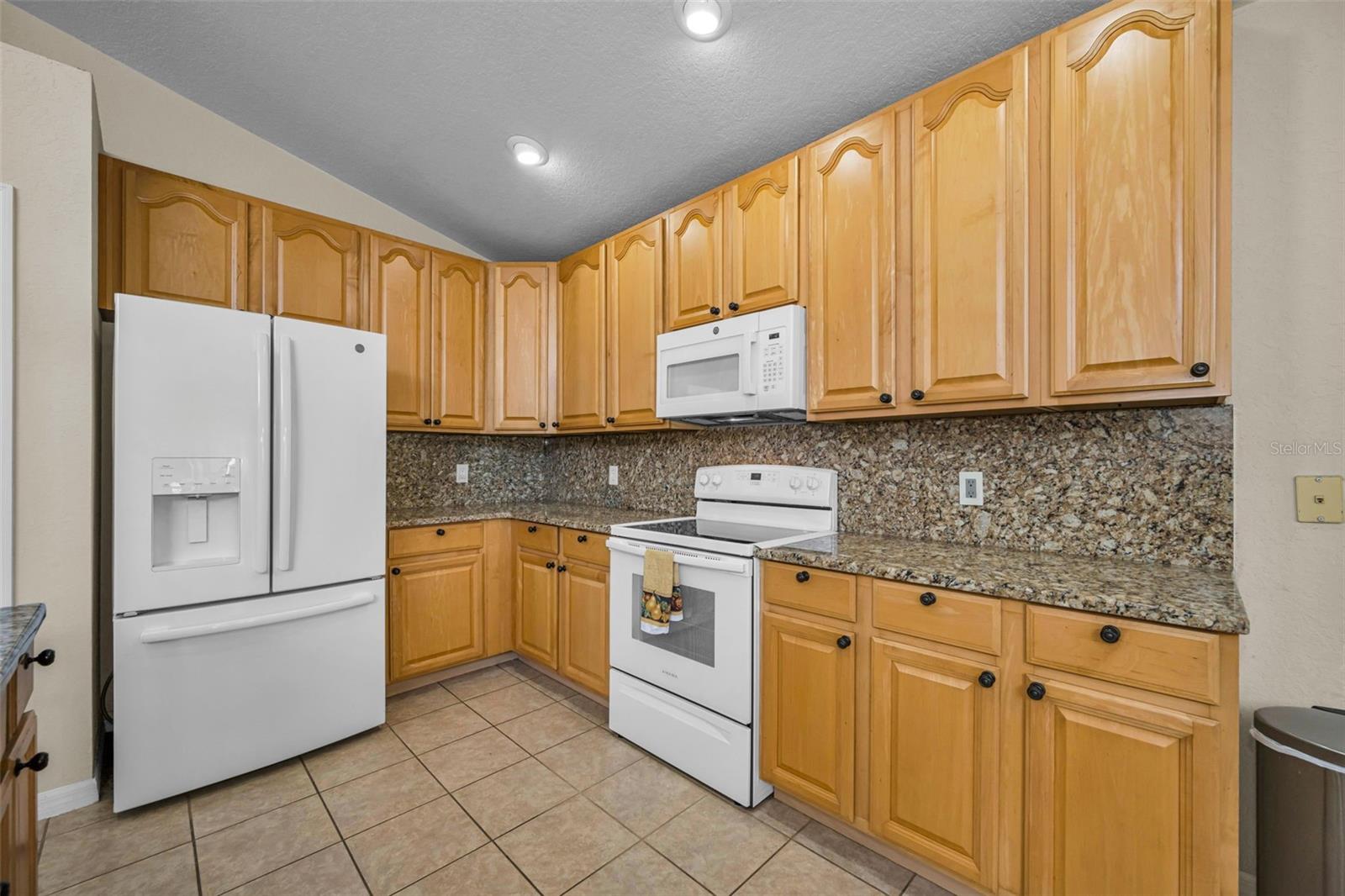 CRESCENT VIEW - Residential