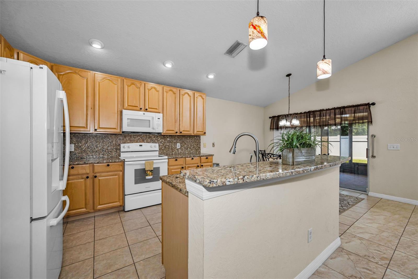CRESCENT VIEW - Residential