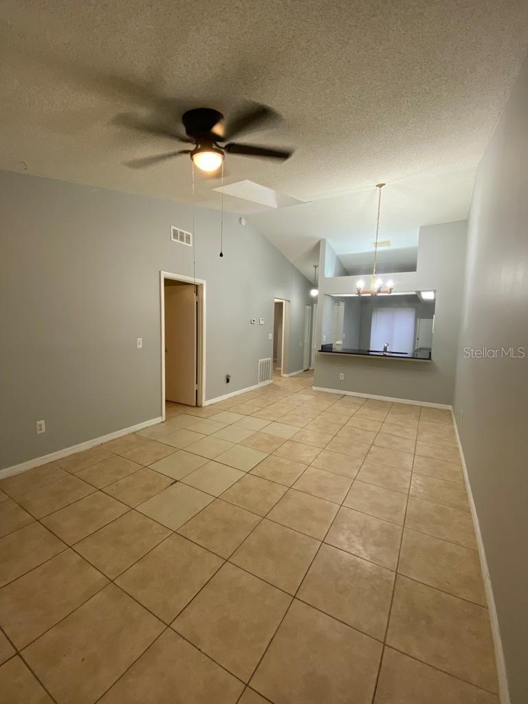 THE WILLOWS FIRST ADD - Residential Lease