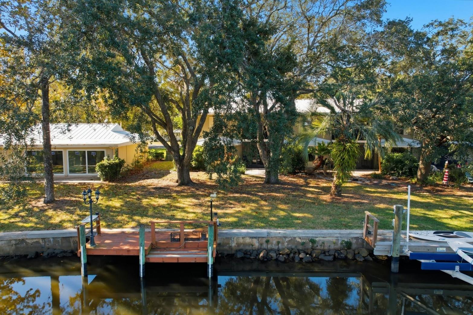 THE BAY VILLAS - Residential