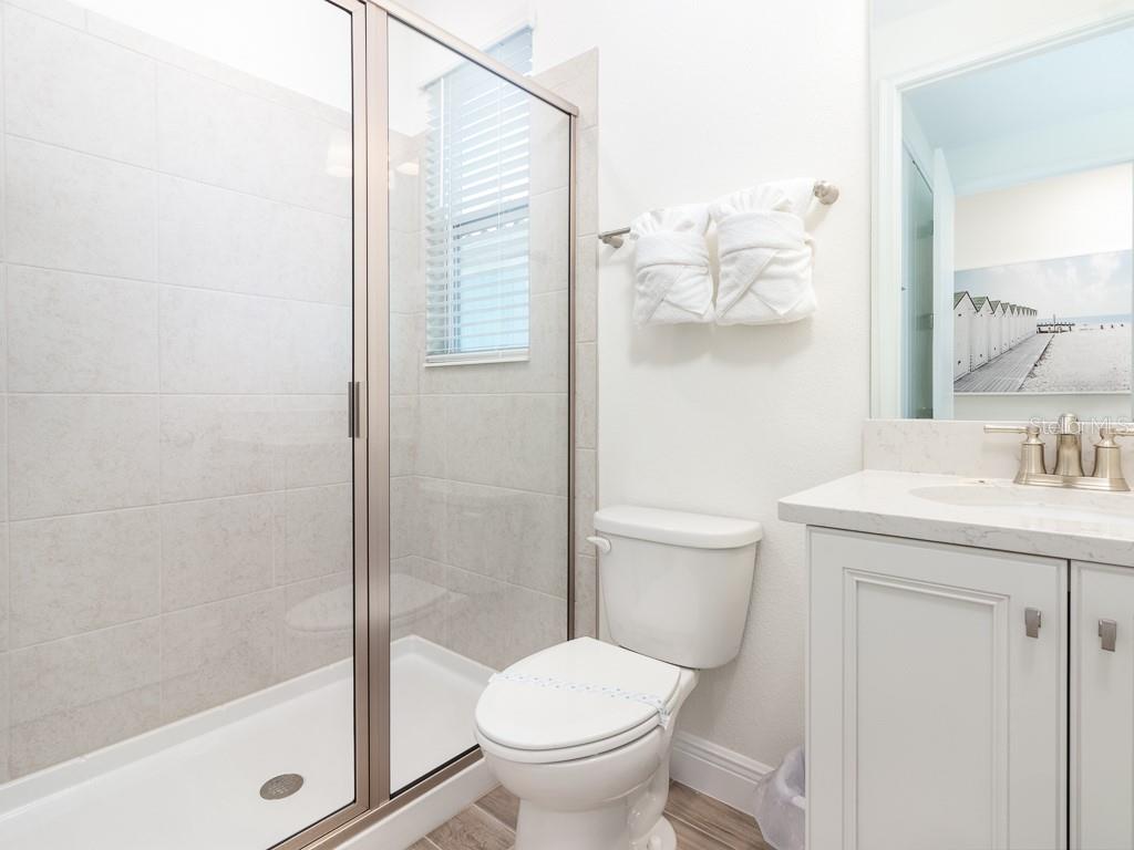 ROLLING OAKS PH 5 - Residential Lease