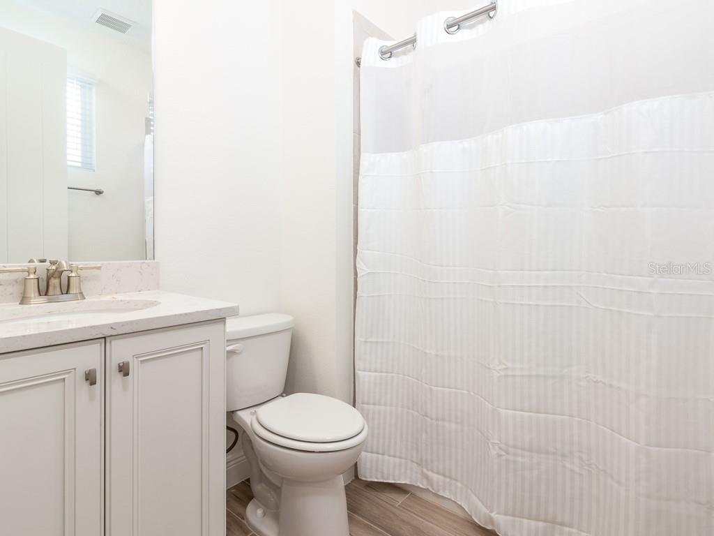 ROLLING OAKS PH 5 - Residential Lease