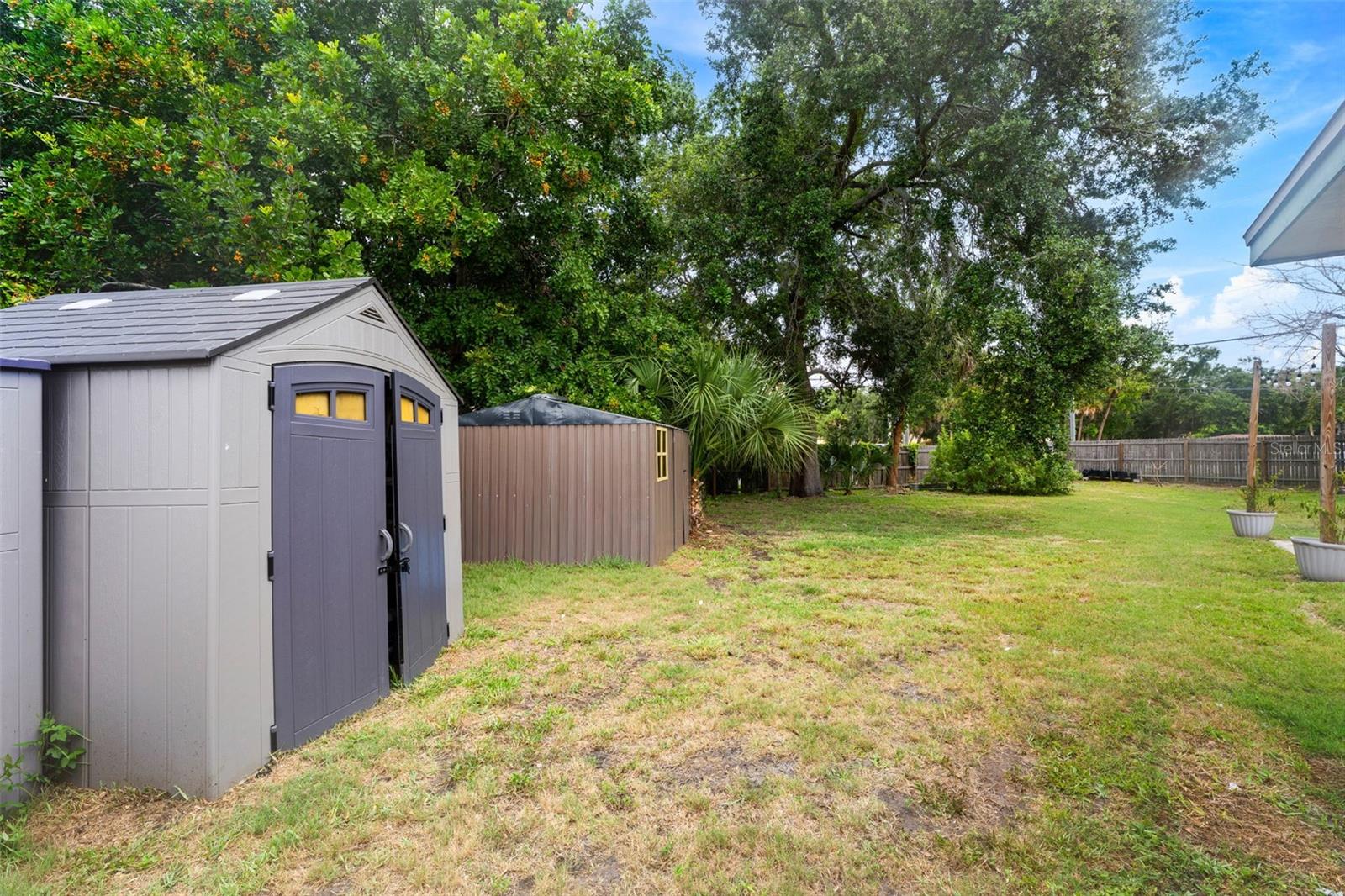 CARLTON GROVES SUB - Residential