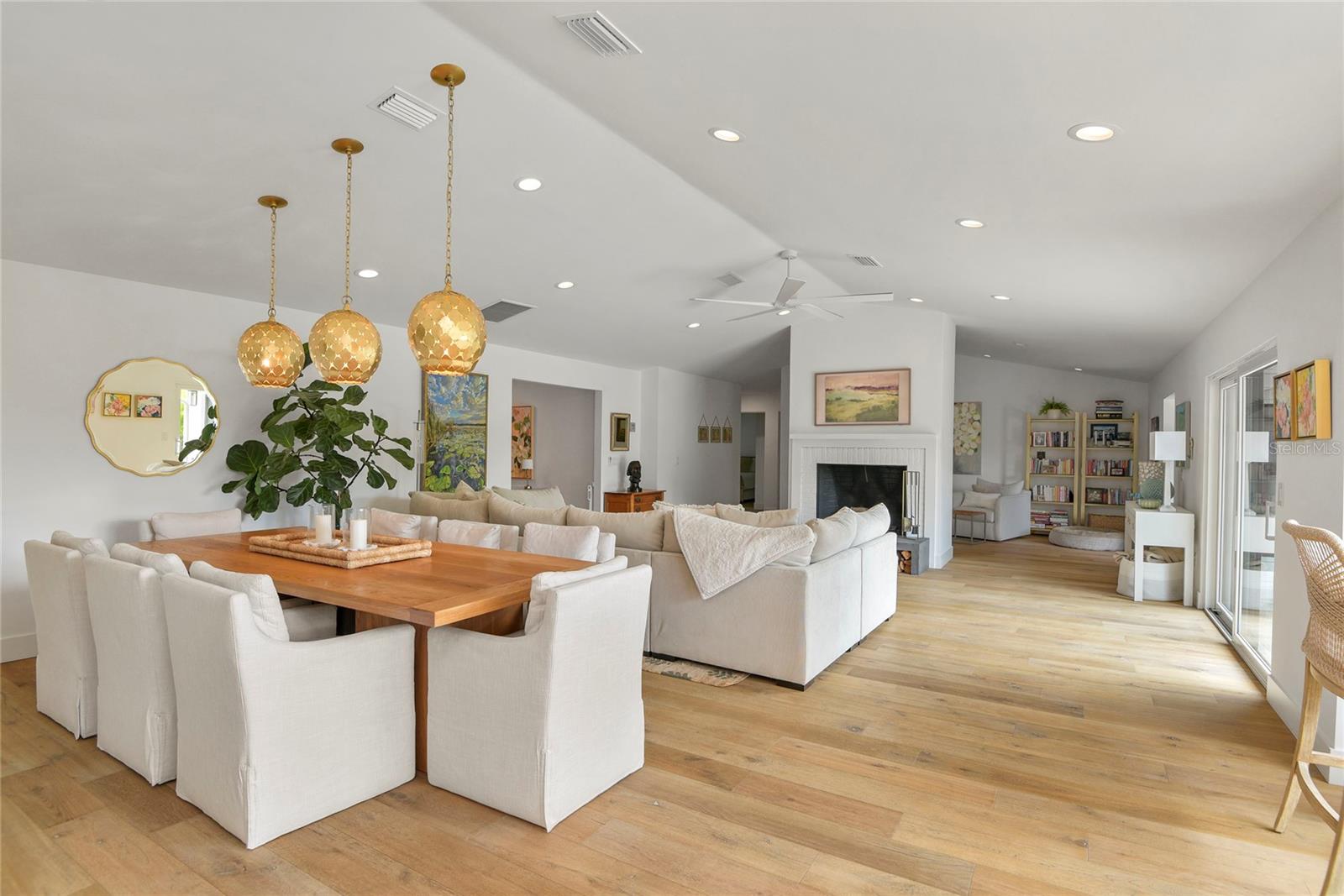 KINGS ROW - Residential