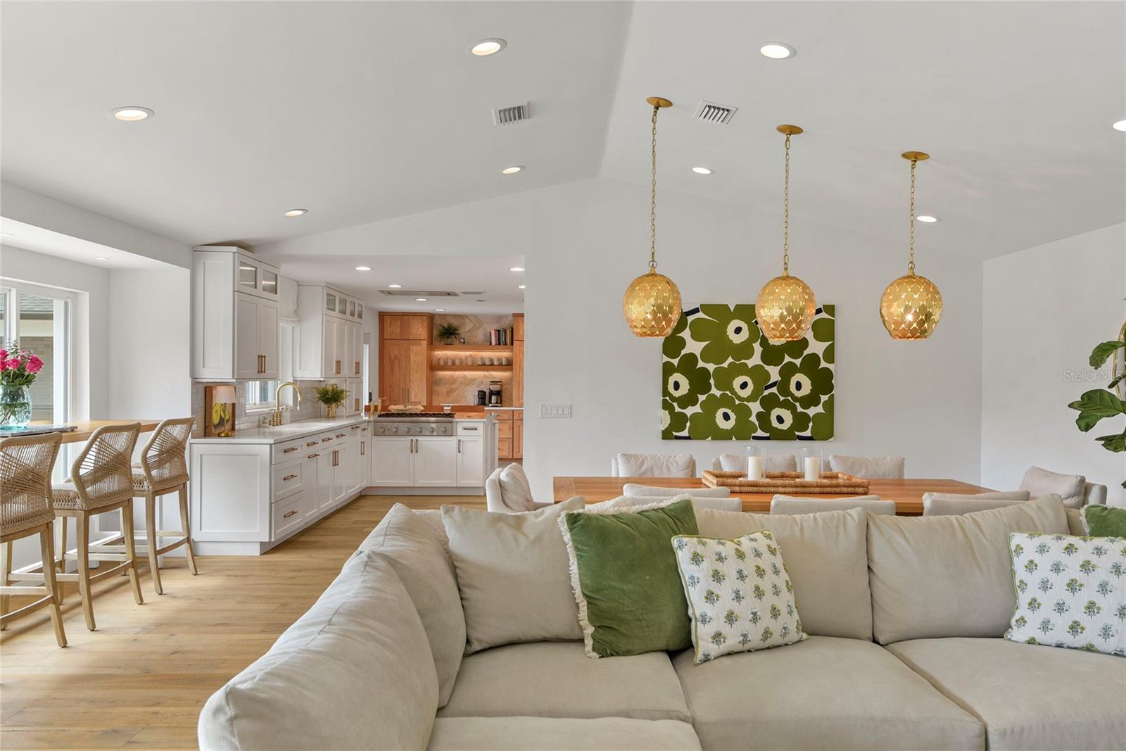 KINGS ROW - Residential