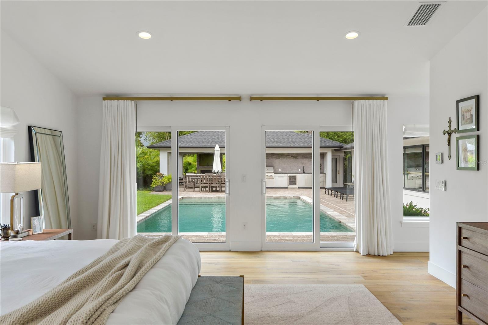 KINGS ROW - Residential