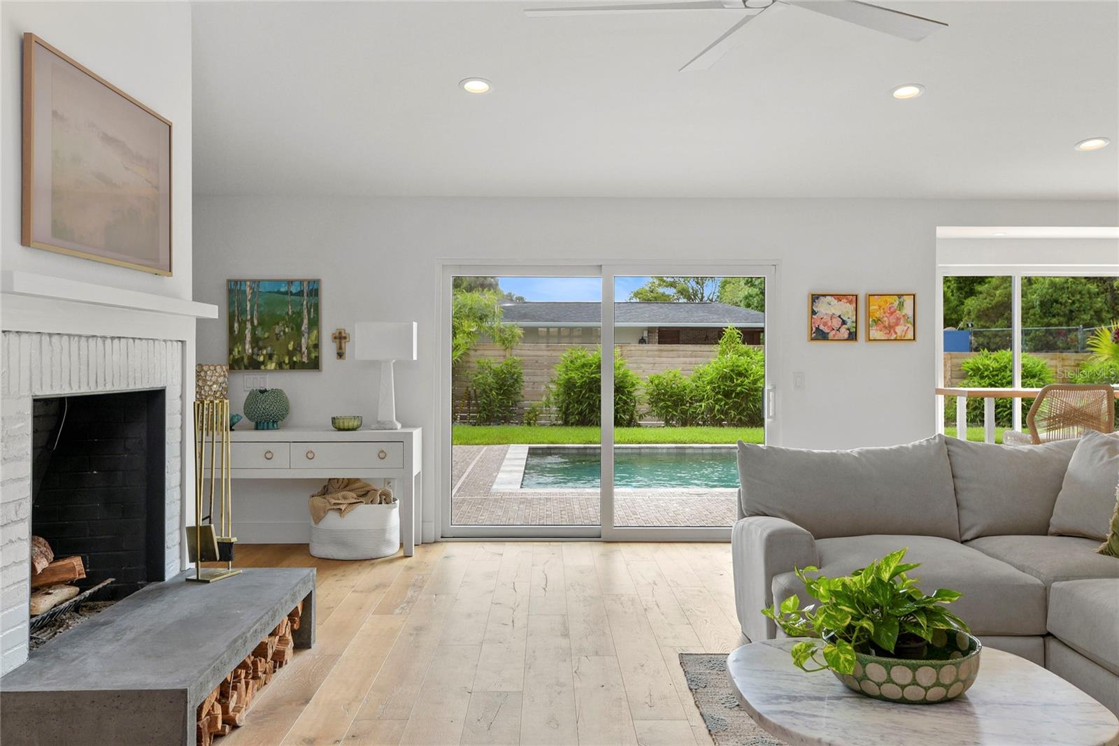 KINGS ROW - Residential
