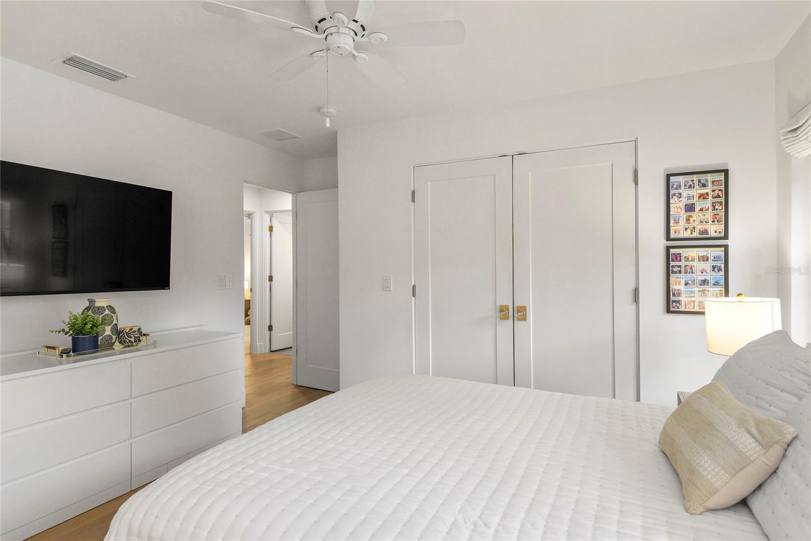 KINGS ROW - Residential