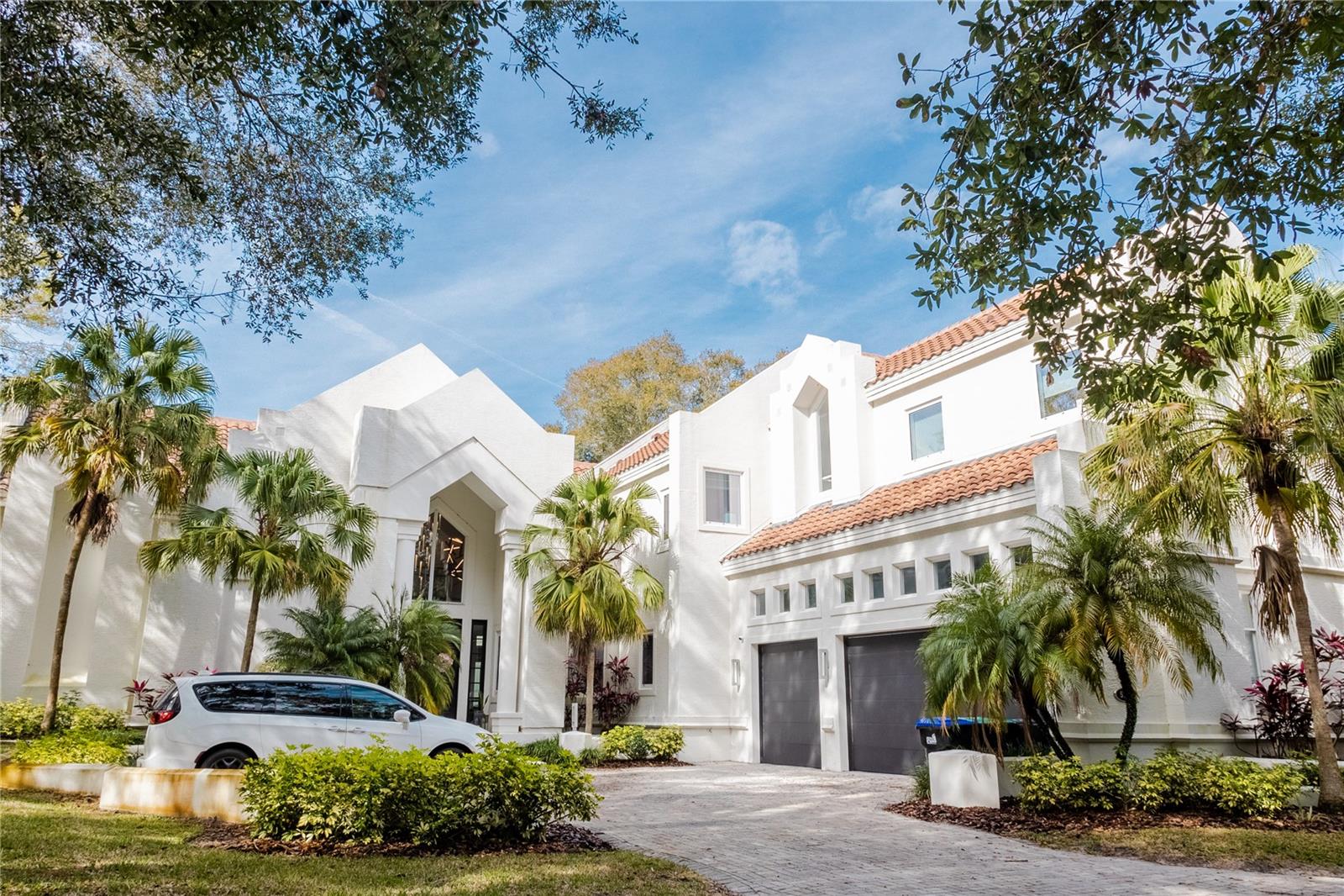 Short Sale. Welcome to Contemporary Isleworth Country Club Home on the 5th hole. Home is completely  renovated in 2022 including  Four Newer AC.  This home is very well designed with 6933 heated living space. Isleworth is vert well know gated- guarded golf community  near attractions, i4, shopping, restaurants in the heart of Orlando. Some of the light fixtures and window shades/blinds/curtains will not convey. Roof was replaced in 2021,New AC in 2023. All 4 had been replaced. Dishwasher, gas countertop stove, double oven, microwave put in 2023. THIS IS AN APPROVED SHORT SALE. VERY QUICK CLOSING!
