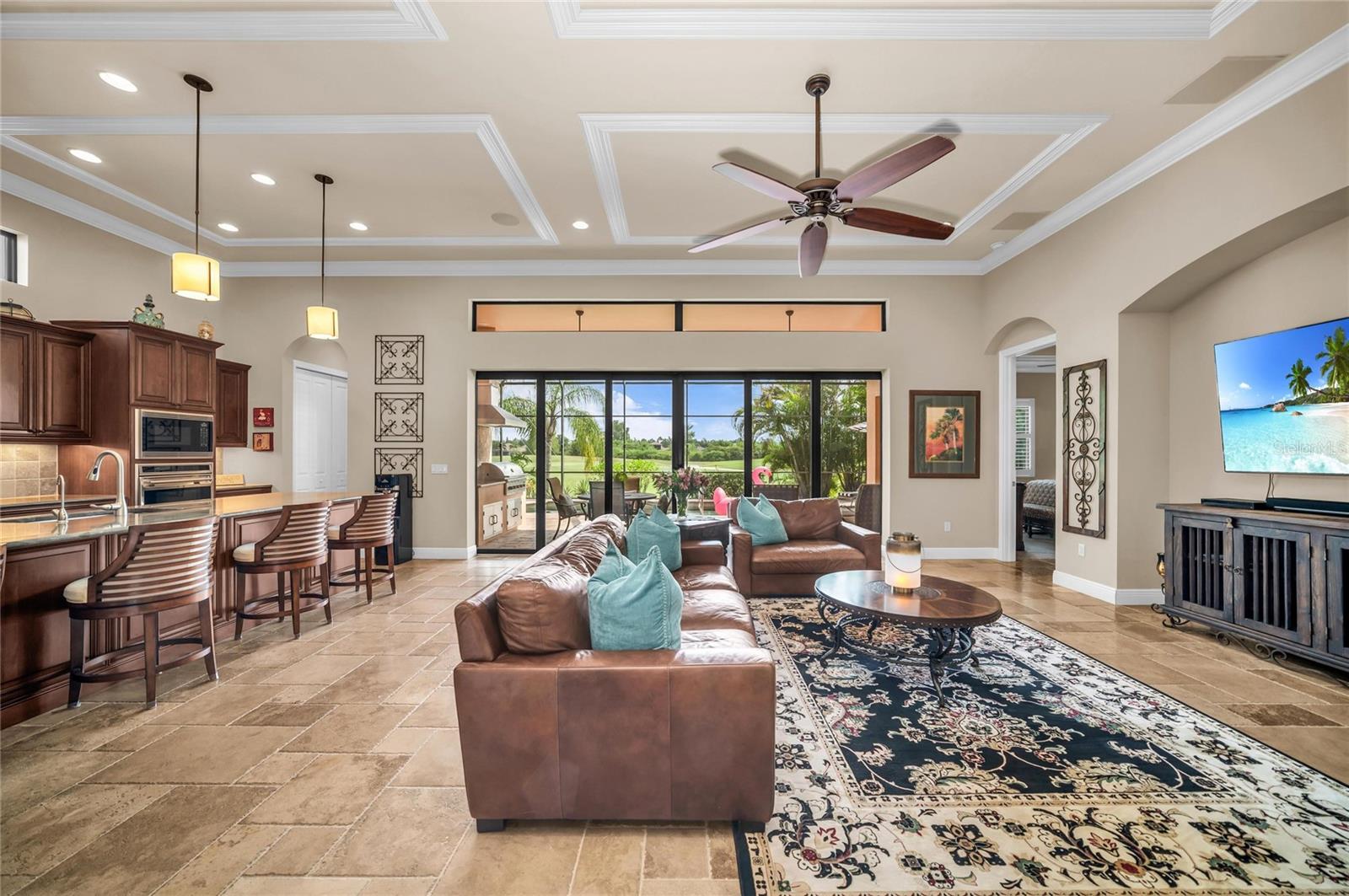 COUNTRY CLUB EAST - Residential