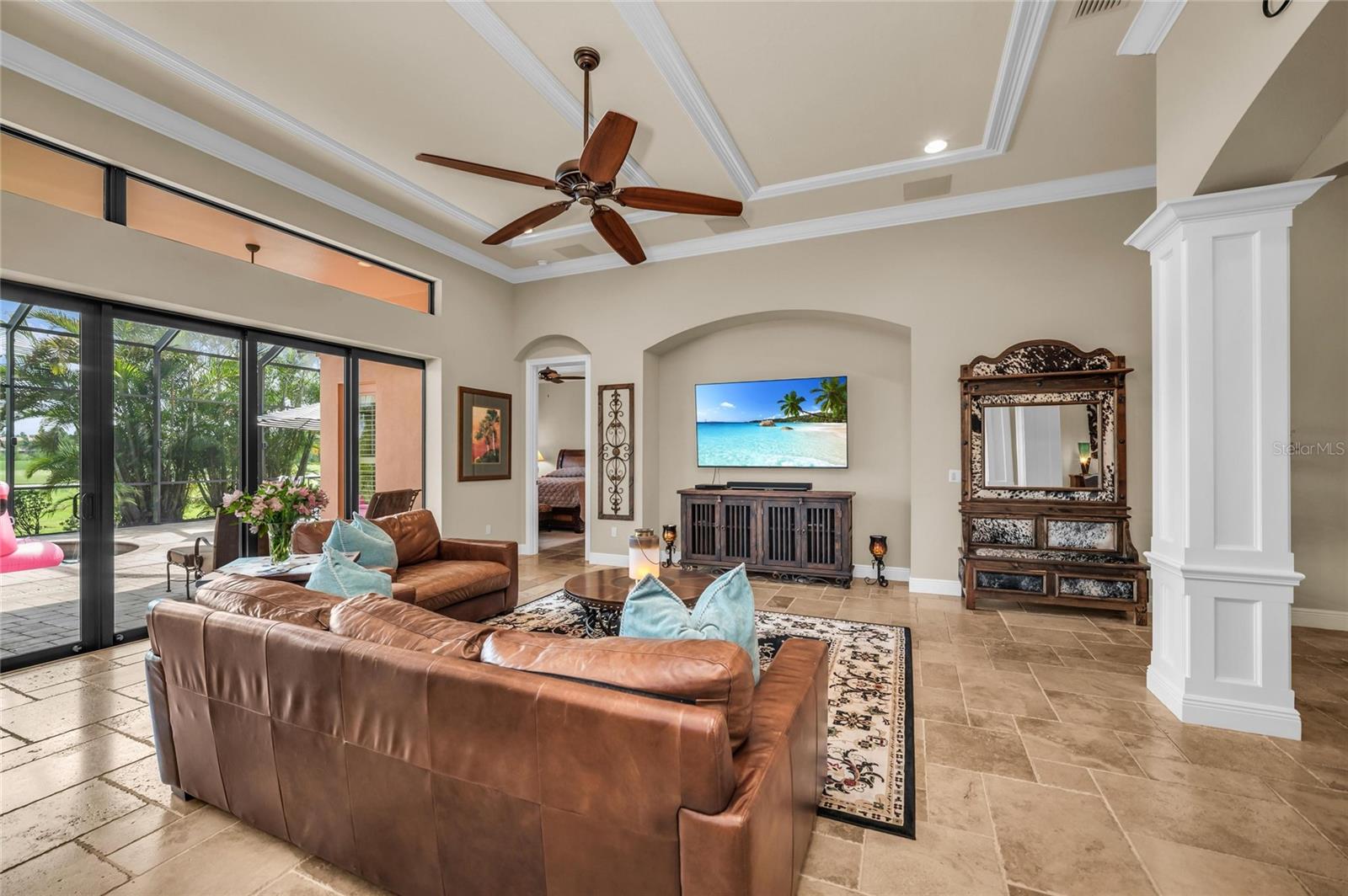 COUNTRY CLUB EAST - Residential