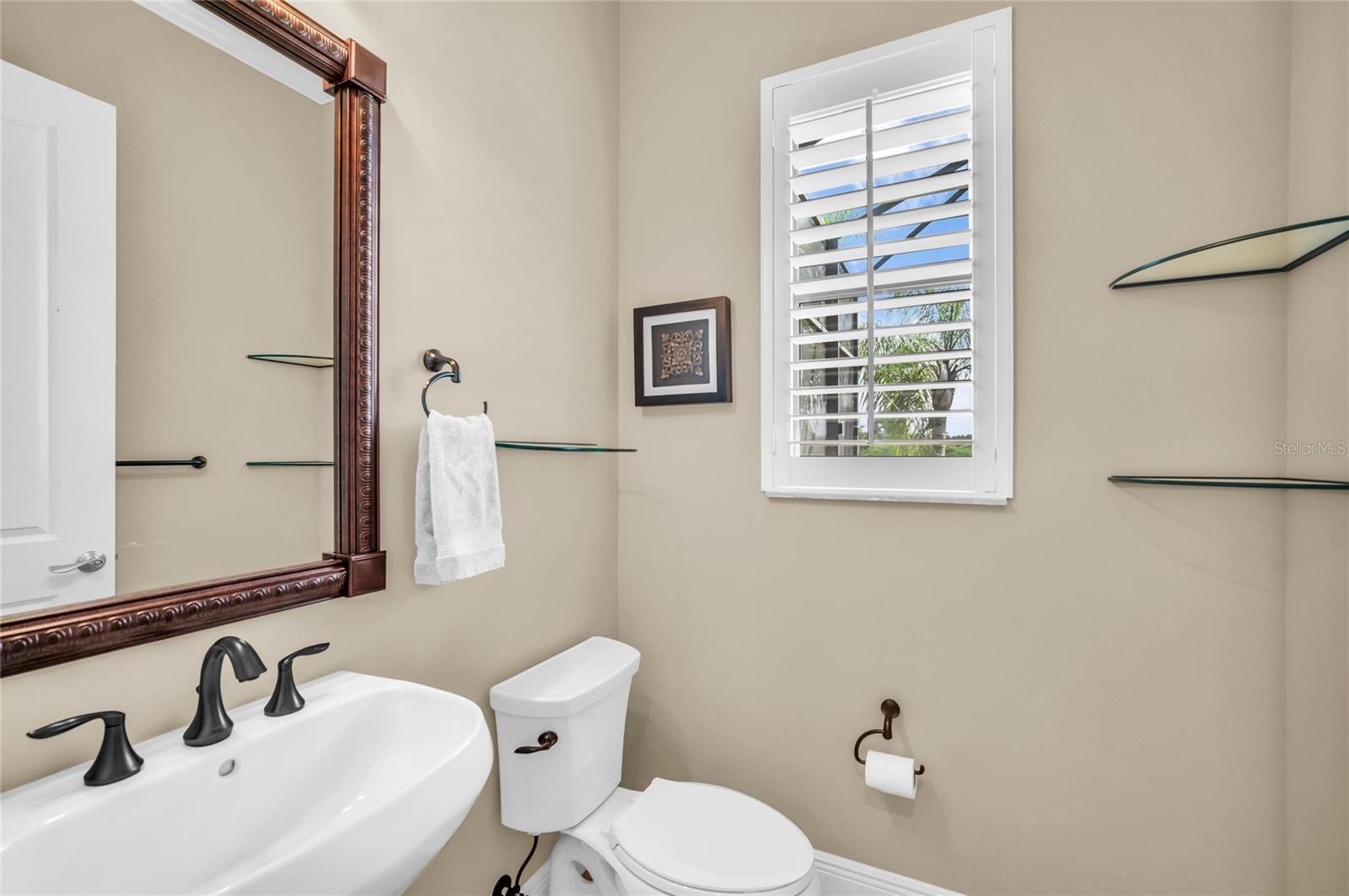 COUNTRY CLUB EAST - Residential