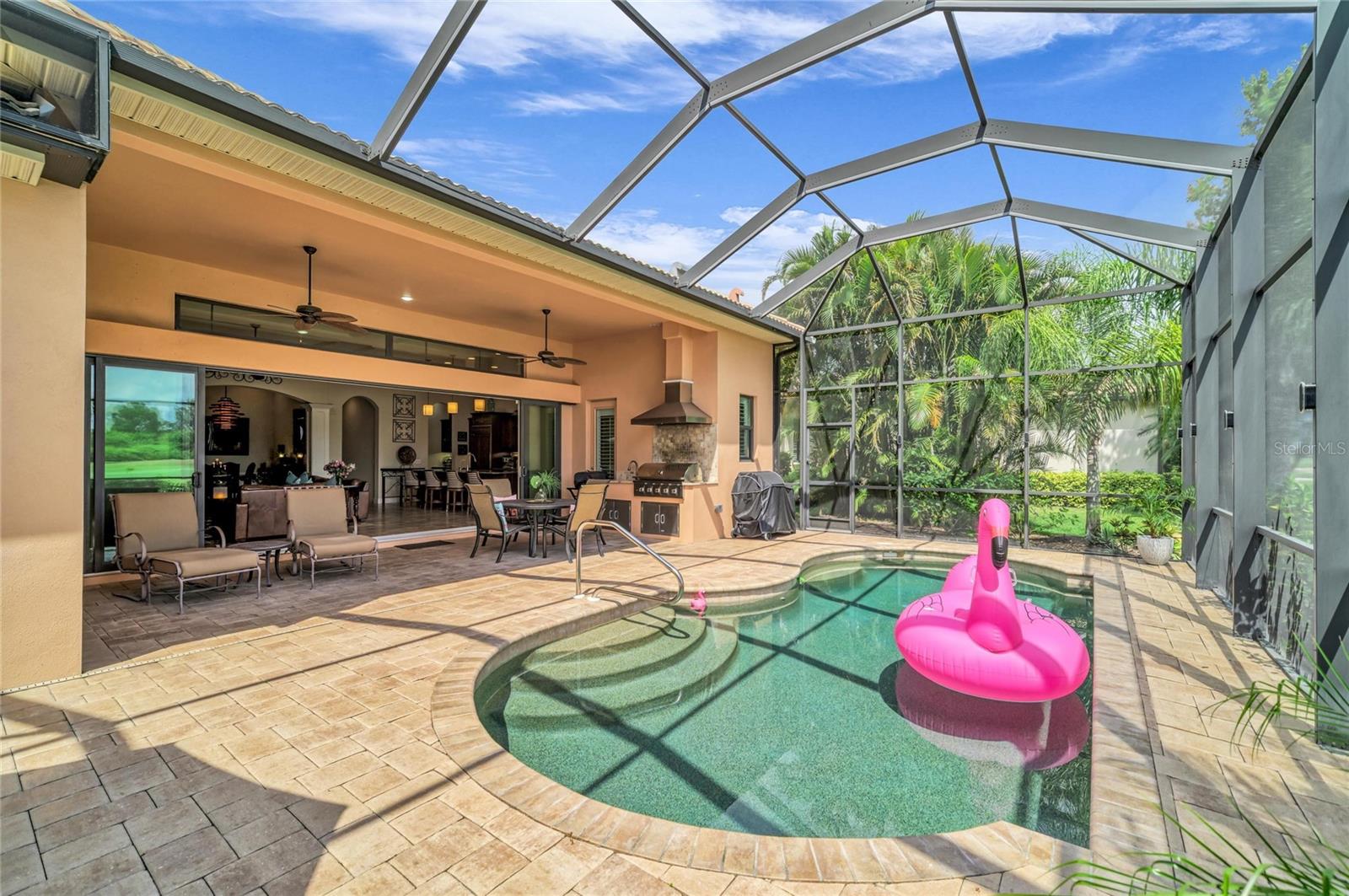 COUNTRY CLUB EAST - Residential