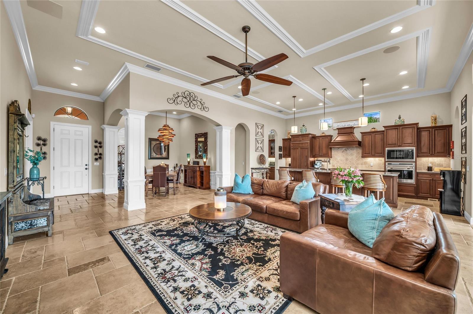 COUNTRY CLUB EAST - Residential