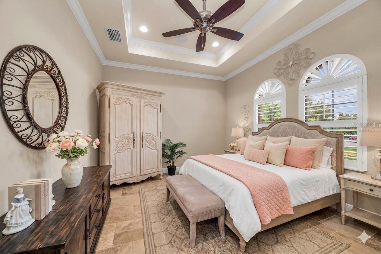 COUNTRY CLUB EAST - Residential
