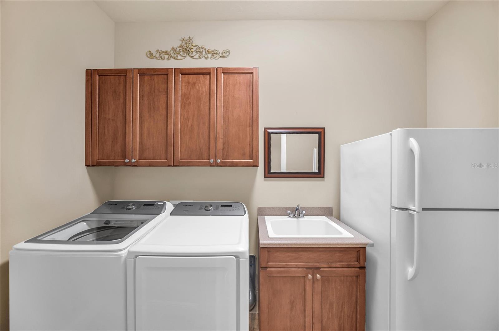 COUNTRY CLUB EAST - Residential
