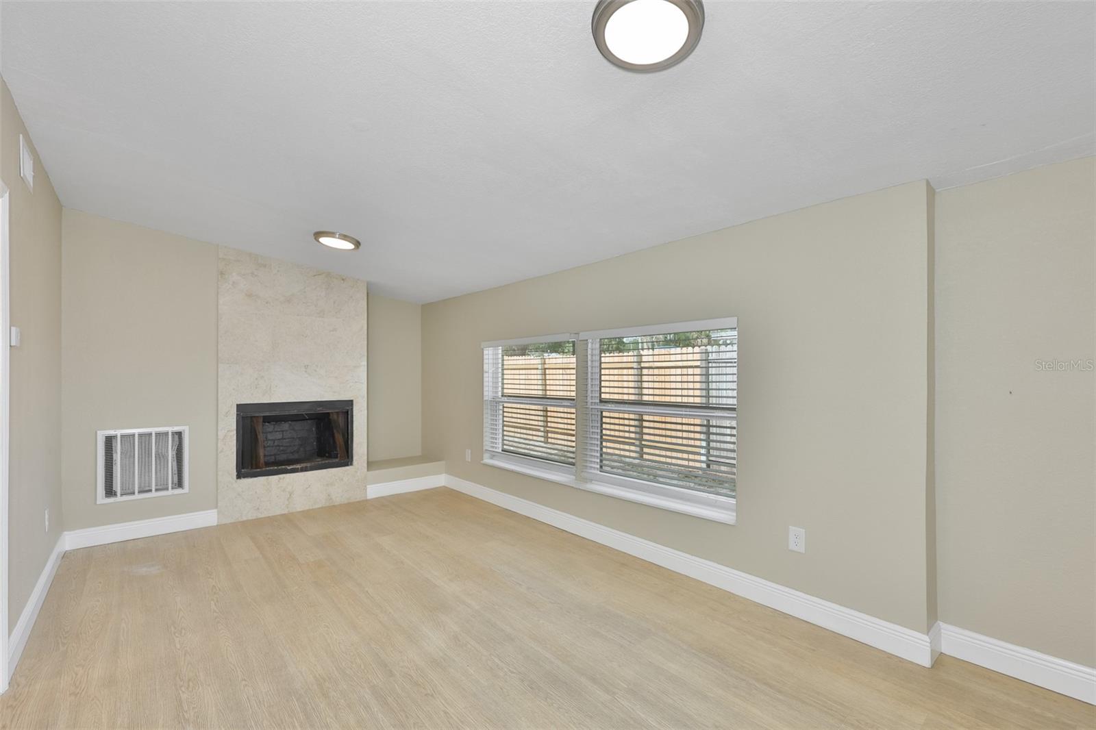 LYNNDALE SUB - Residential