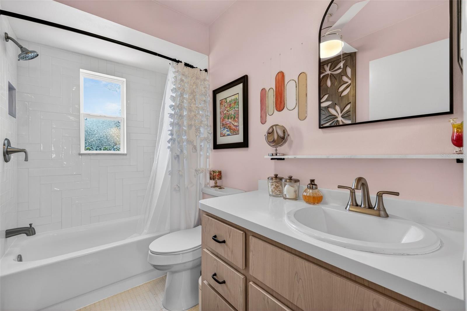 NORTHWICK ARMS CONDO - Residential